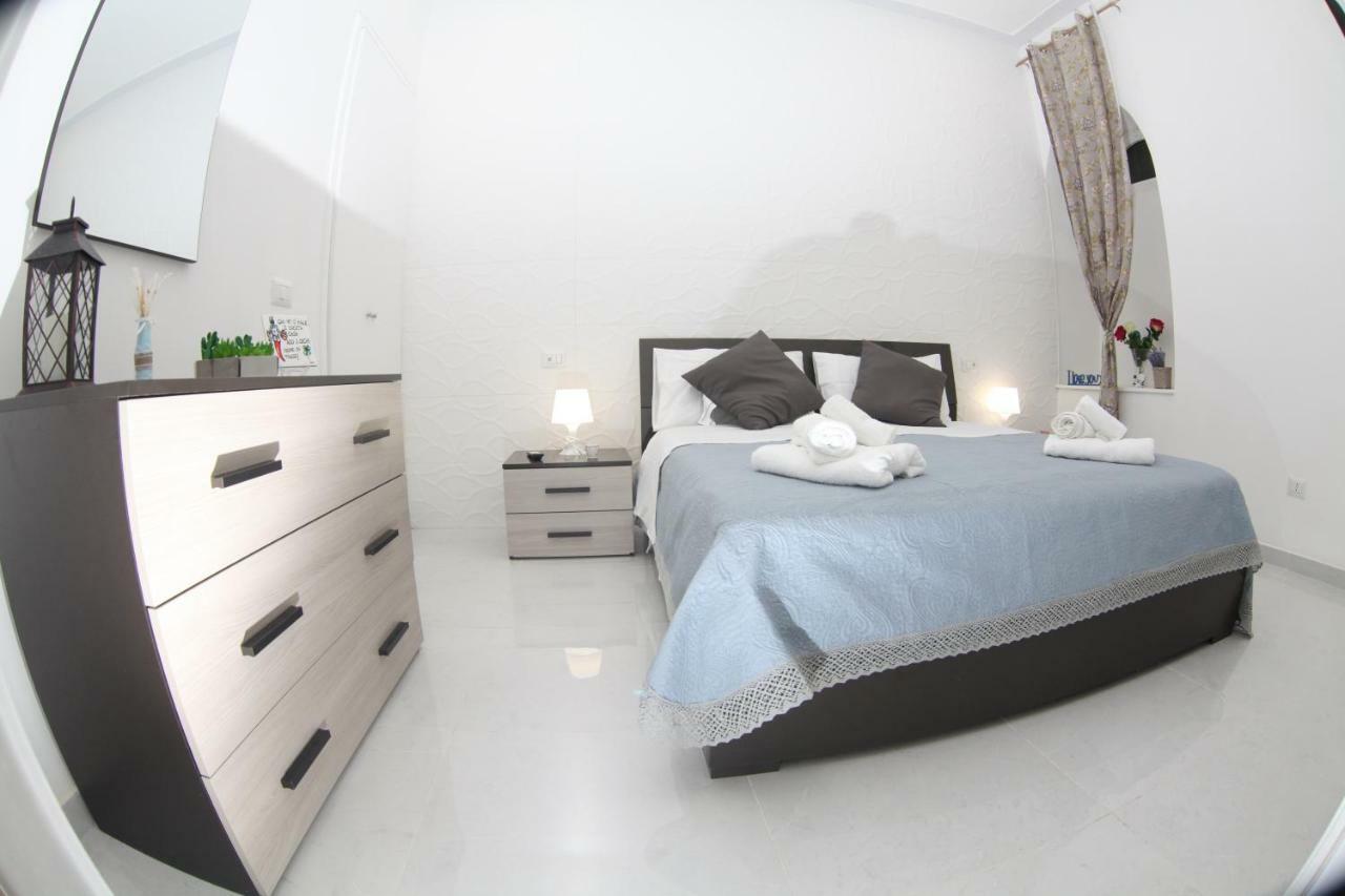 Casa Adamo Apartment Napoli Bagian luar foto
