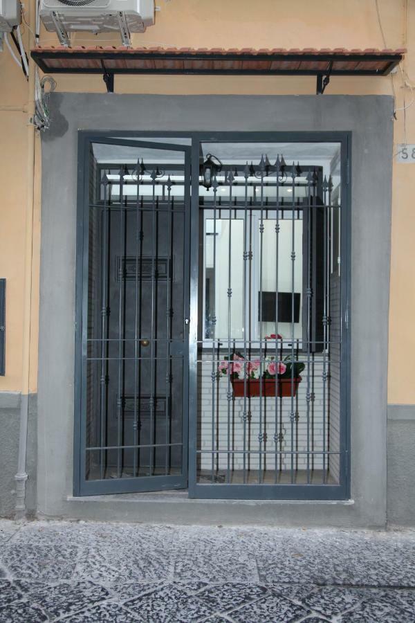 Casa Adamo Apartment Napoli Bagian luar foto